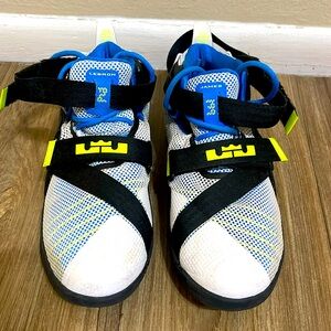 Nike Lebron Soldier 9 Premium 776471-102 Black White Blue